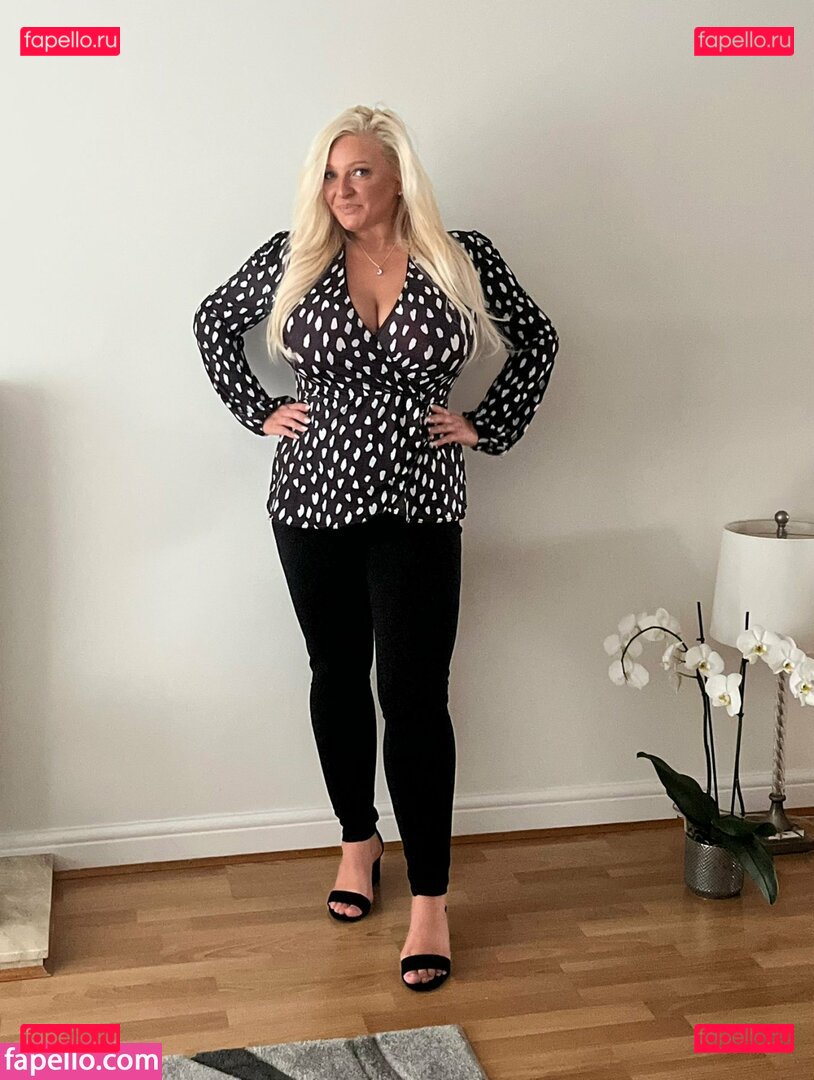 Julie Nude Onlyfans Photo 42