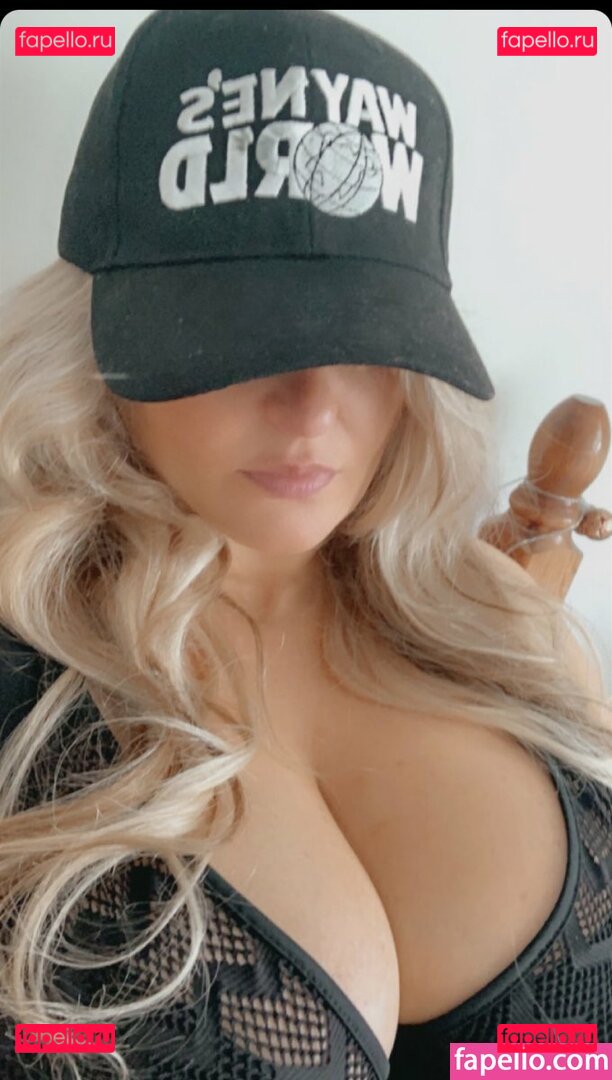 Julie Nude Onlyfans Photo 36