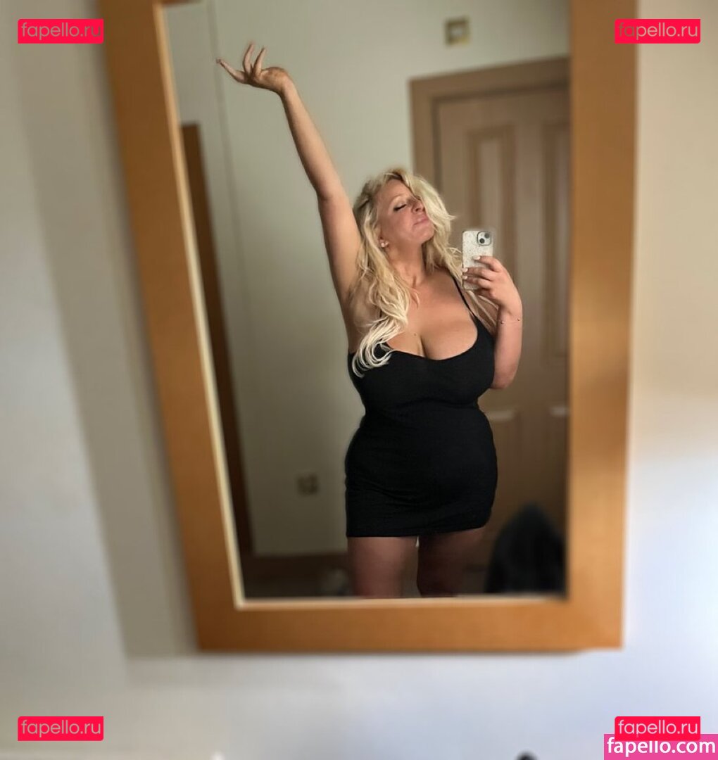 Julie Nude Onlyfans Photo 28