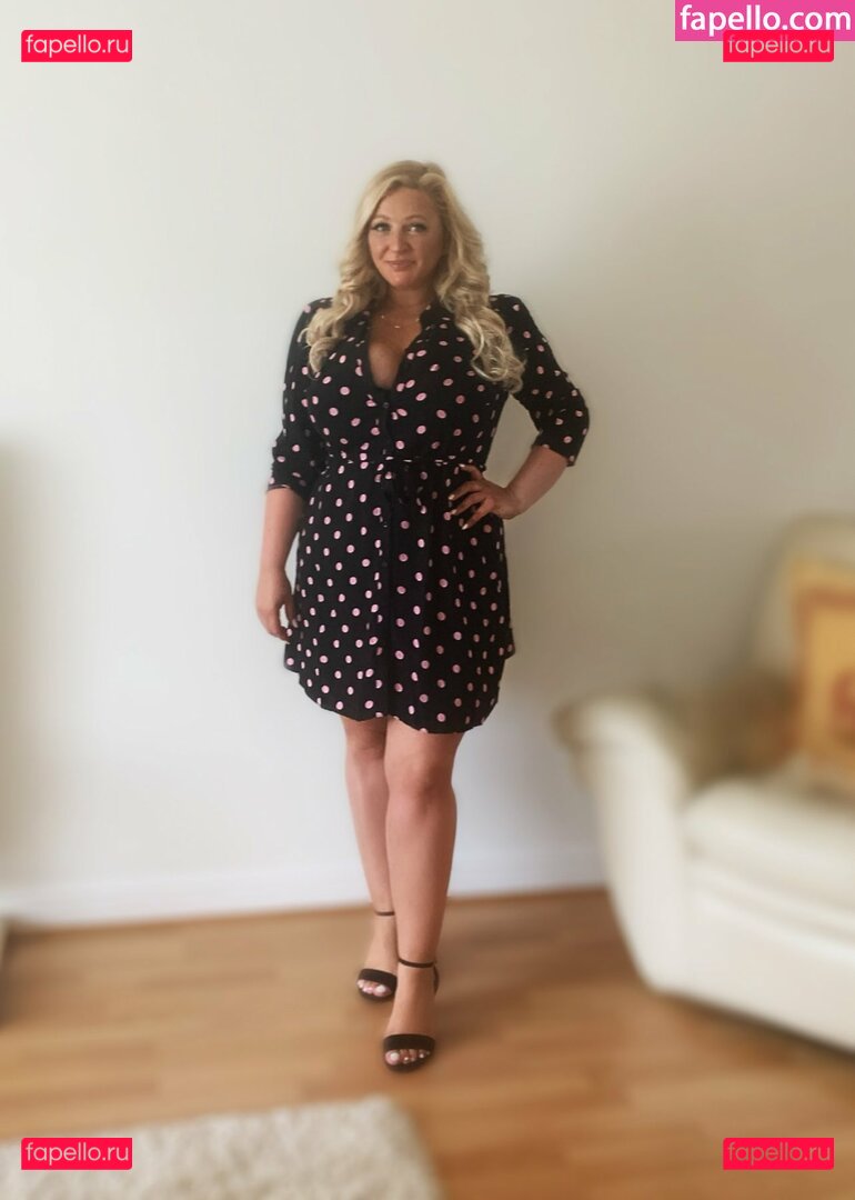 Julie Nude Onlyfans Photo 16