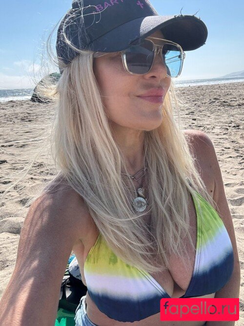 Tori Spelling Nude Onlyfans Photo 8