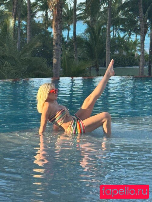 Tori Spelling Nude Onlyfans Photo 6