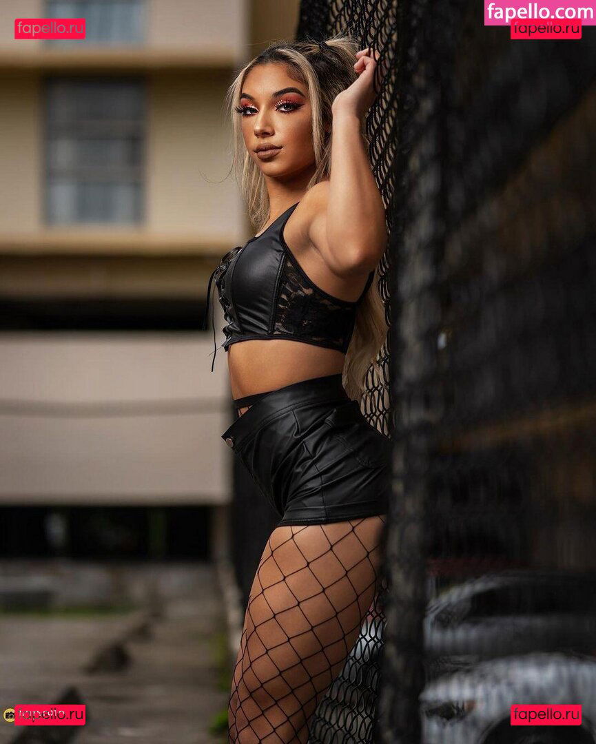 Thea Hail / superstars / theahail_wwe Onlyfans Photo Gallery 