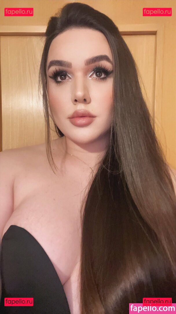 Yasmin Bianchi / theangeldesire / yasminbianchits / yasmingbianchi Onlyfans Photo Gallery 