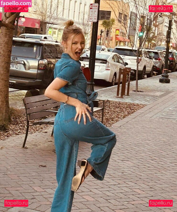 Grace VanderWaal / gracevanderwaal Onlyfans Photo Gallery 