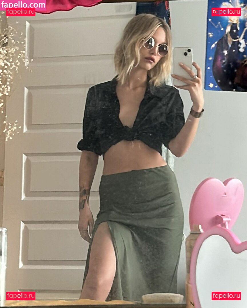 Grace VanderWaal / gracevanderwaal Onlyfans Photo Gallery 