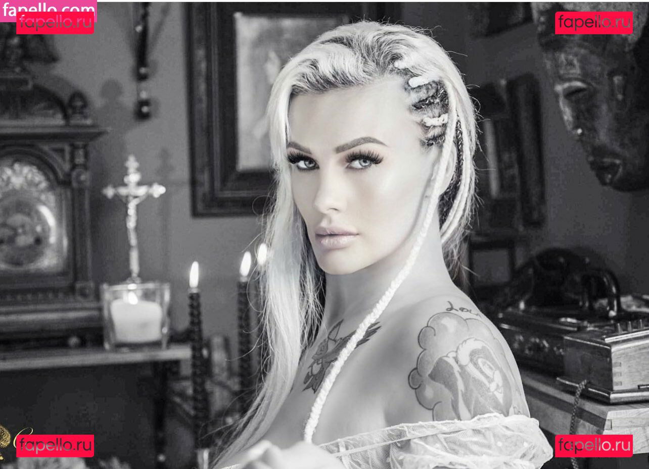 Cindy Dandois / DandoisCindy / cindydandois Onlyfans Photo Gallery 