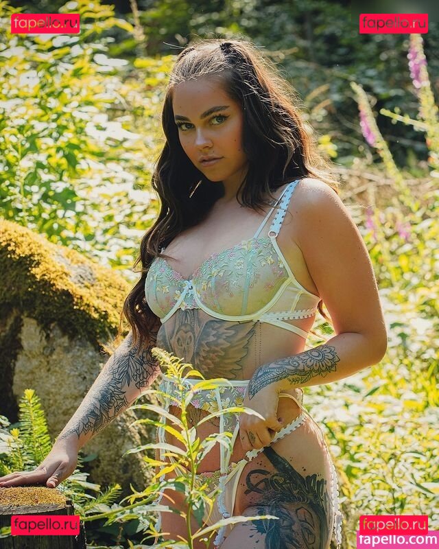 Tizeax Nude Onlyfans Photo 14