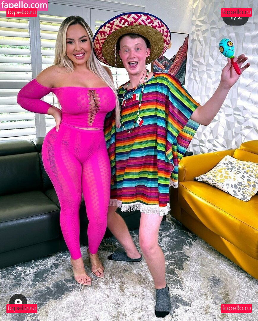 Callie Brooks / callieb100 / calliebrooks / https: Onlyfans Photo Gallery 