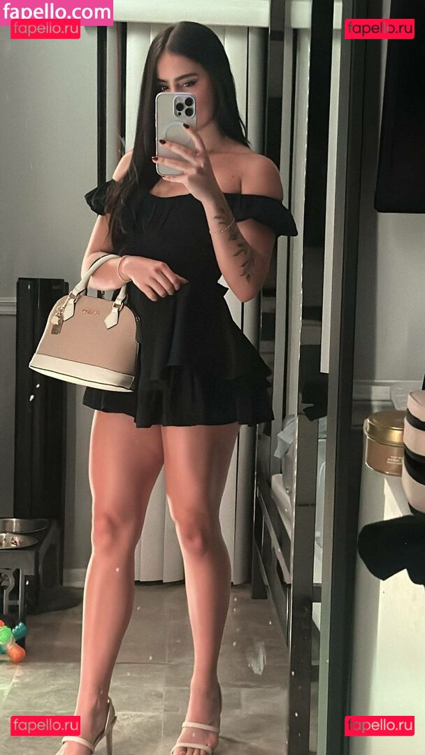 Mariana Villa Nude Onlyfans Photo 35