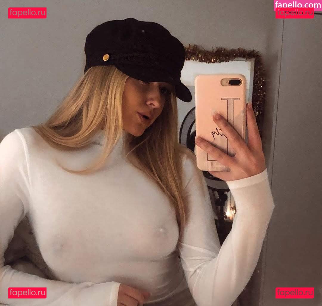 Xlilyh / letsdolily Onlyfans Photo Gallery 