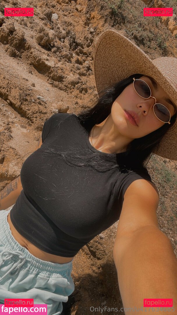 evelin.buitrago / u417634685 Onlyfans Photo Gallery 