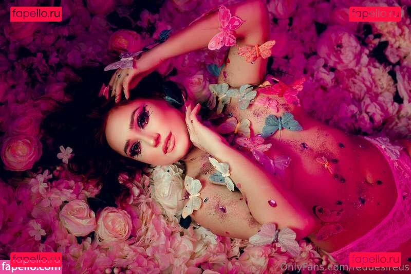 RedDesire / https: / reddesireus Onlyfans Photo Gallery 