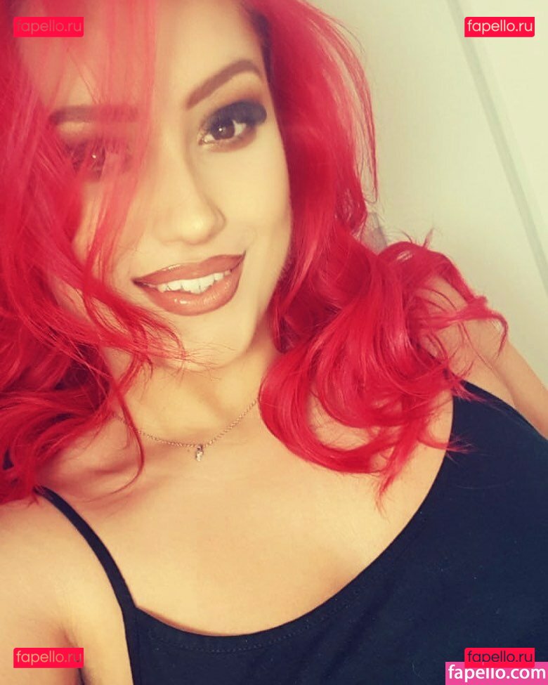 RedDesire / https: / reddesireus Onlyfans Photo Gallery 