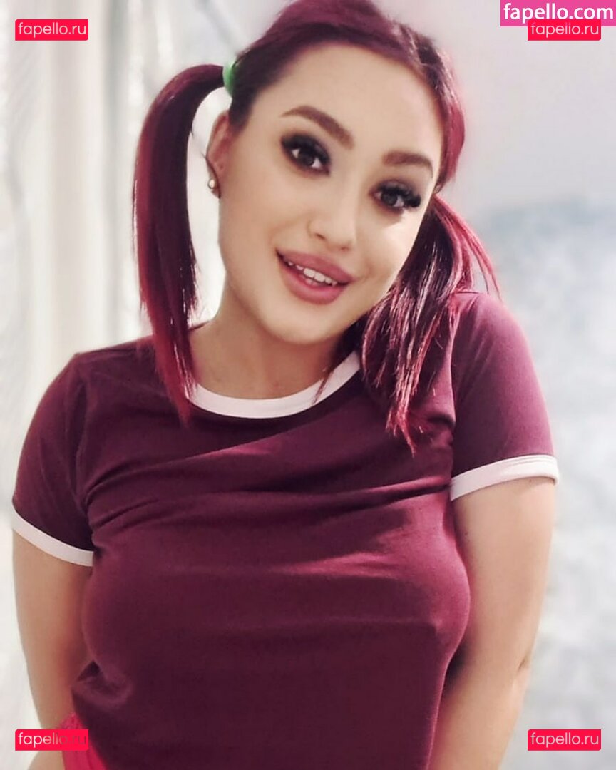 RedDesire / https: / reddesireus Onlyfans Photo Gallery 