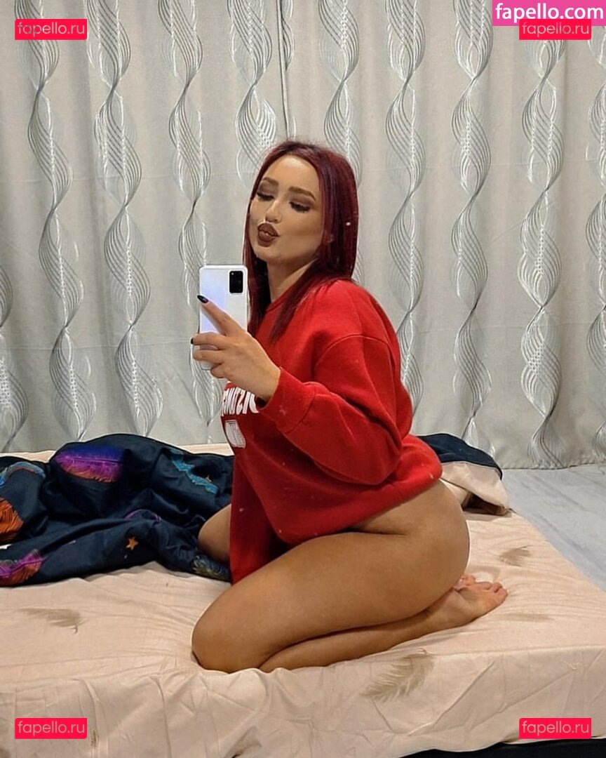 RedDesire / https: / reddesireus Onlyfans Photo Gallery 