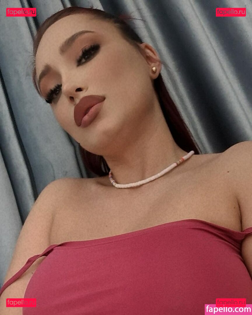 RedDesire / https: / reddesireus Onlyfans Photo Gallery 