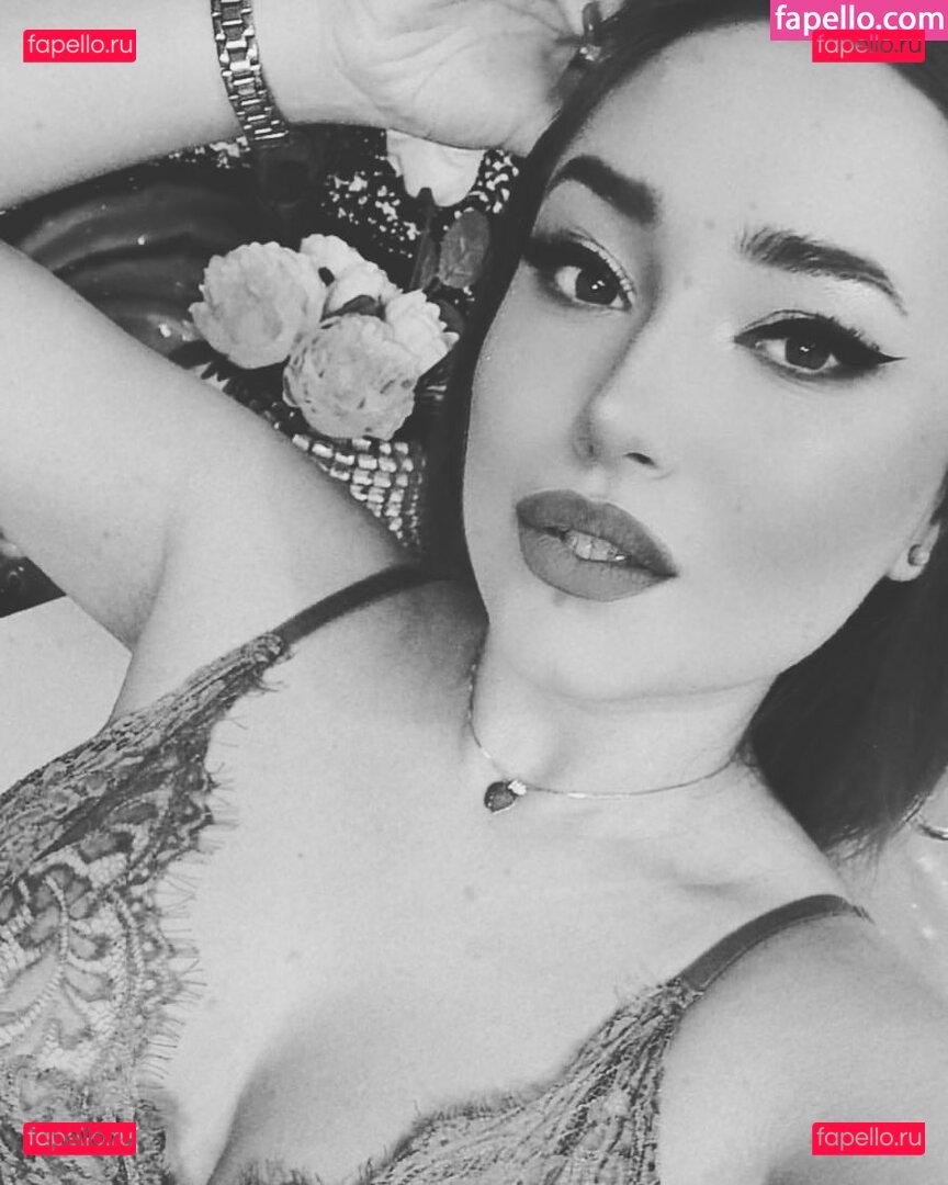 RedDesire / https: / reddesireus Onlyfans Photo Gallery 