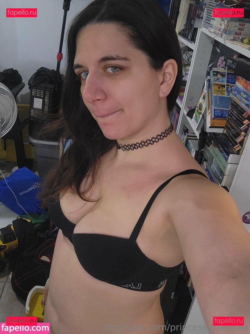 princessenamrah Nude Onlyfans Photo 23