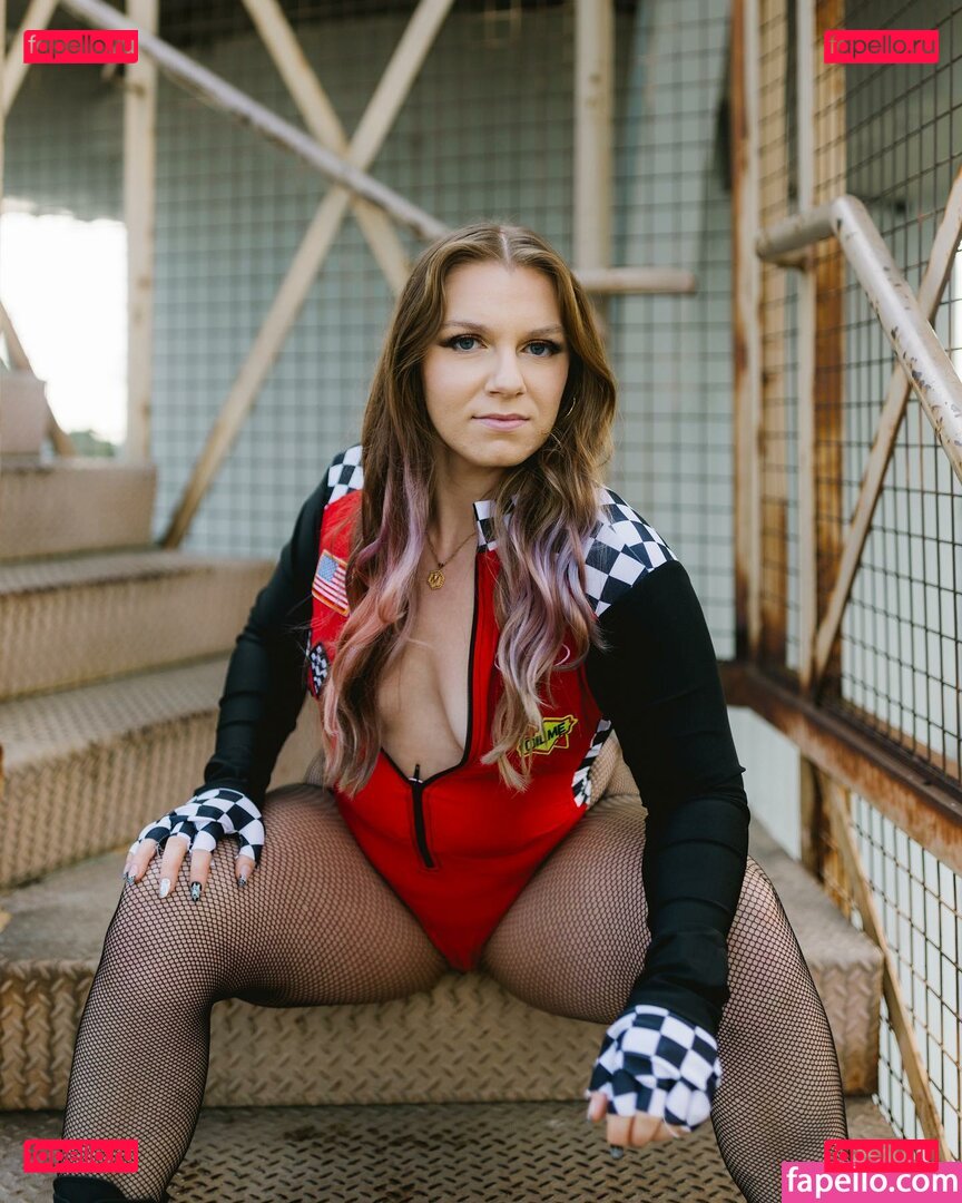 Itsmikayla / Mikayla.moves Onlyfans Photo Gallery 