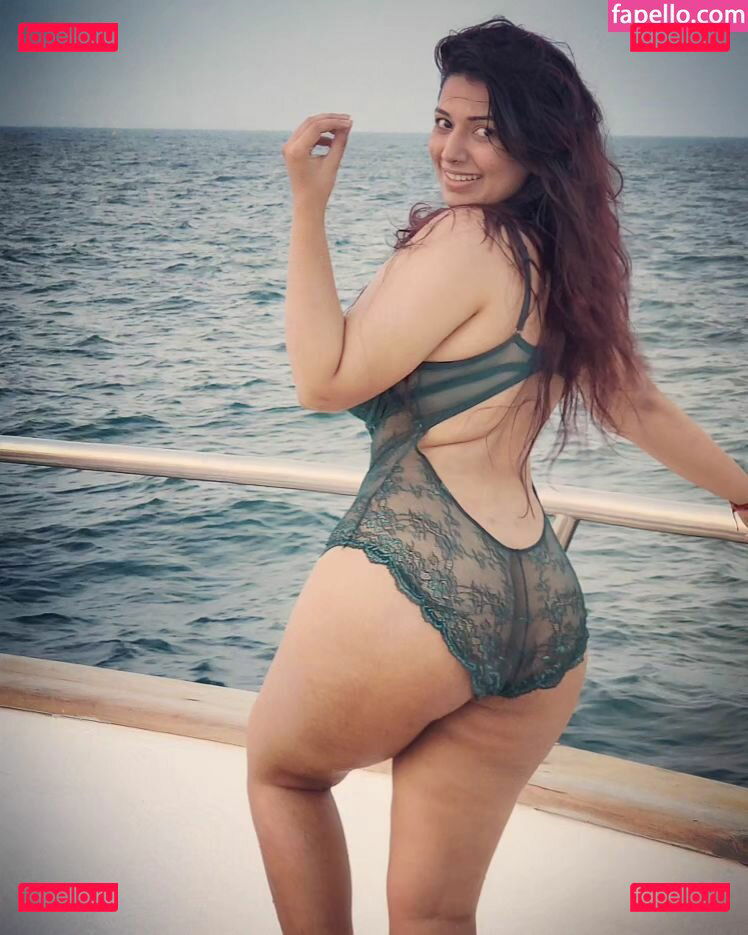 Rasha Kirmani / Rasha_Kirmani Onlyfans Photo Gallery 