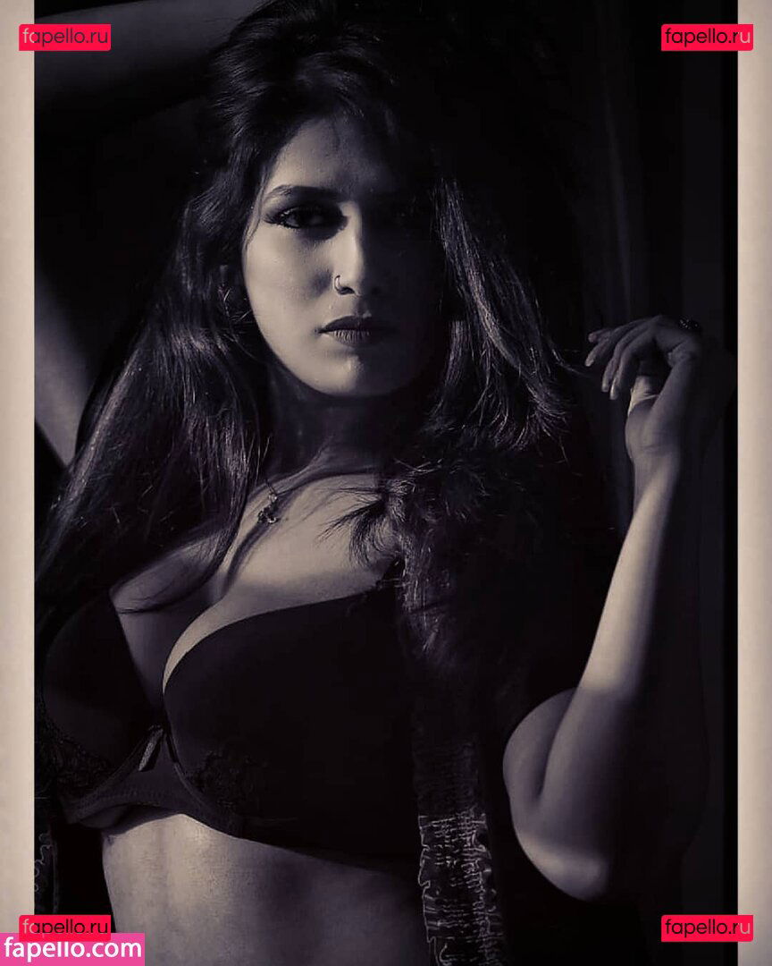 Rasha Kirmani / Rasha_Kirmani Onlyfans Photo Gallery 