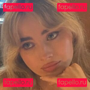 Sabrina Carpenter Nude Onlyfans Photo 37