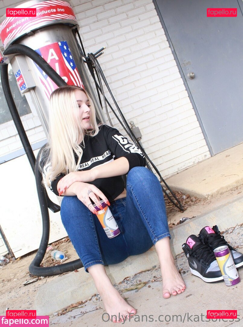 katsoless / miskatsoles Onlyfans Photo Gallery 
