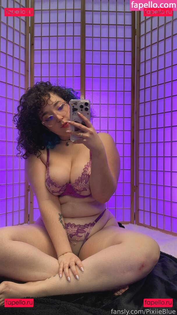 PixiieBlue / pixiieblue_ Onlyfans Photo Gallery 