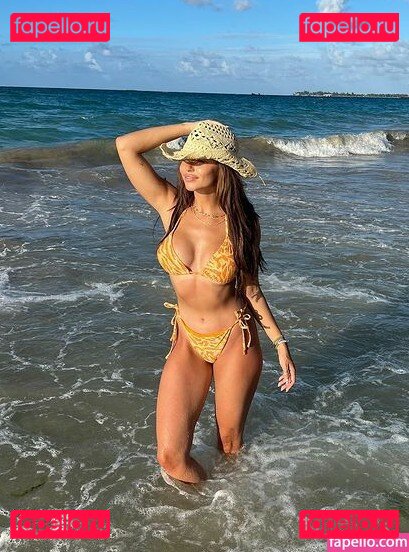 Sara Pre / sara2p / saraaapre Onlyfans Photo Gallery 