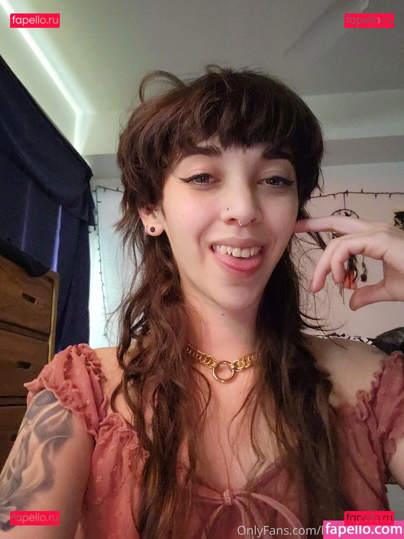 laa_petitemort Onlyfans Photo Gallery 