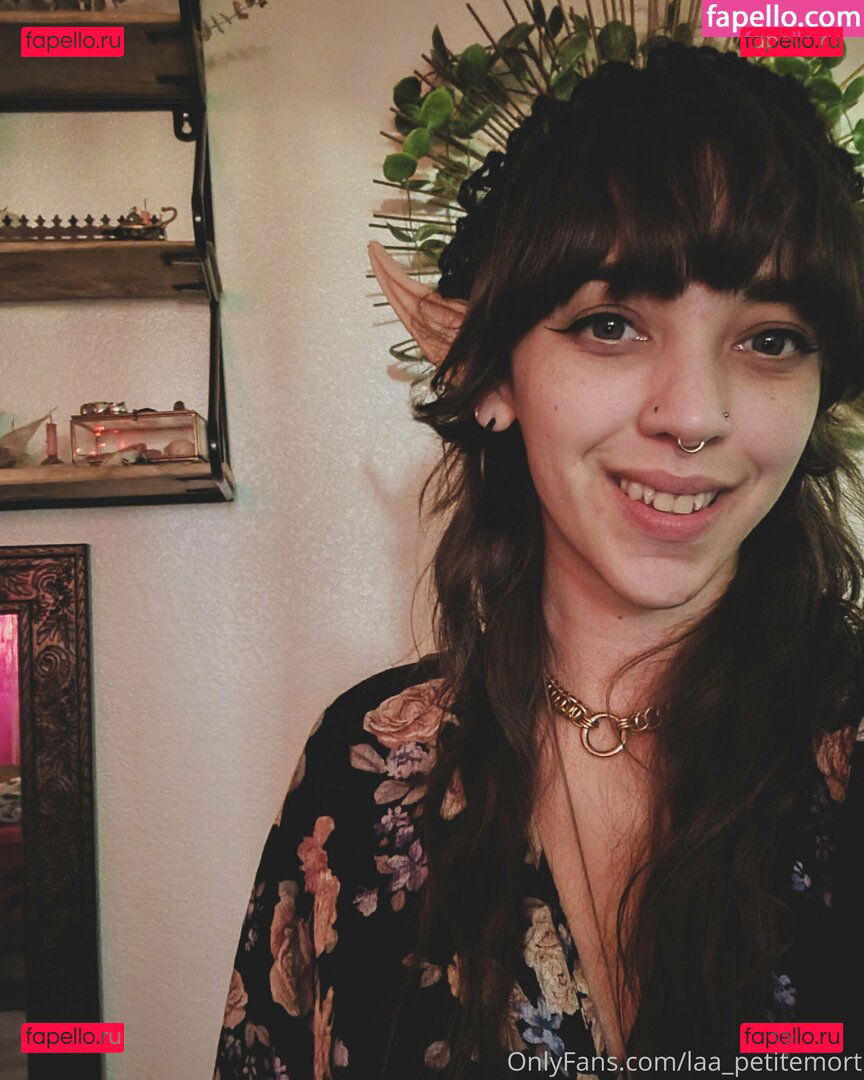 laa_petitemort Onlyfans Photo Gallery 