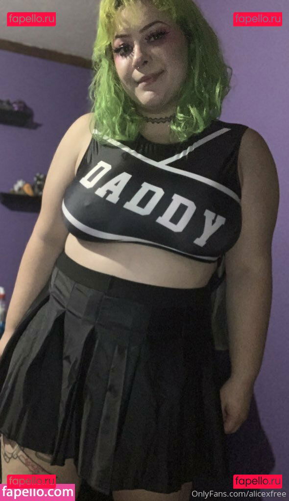 alicexfree / alxcext Onlyfans Photo Gallery 