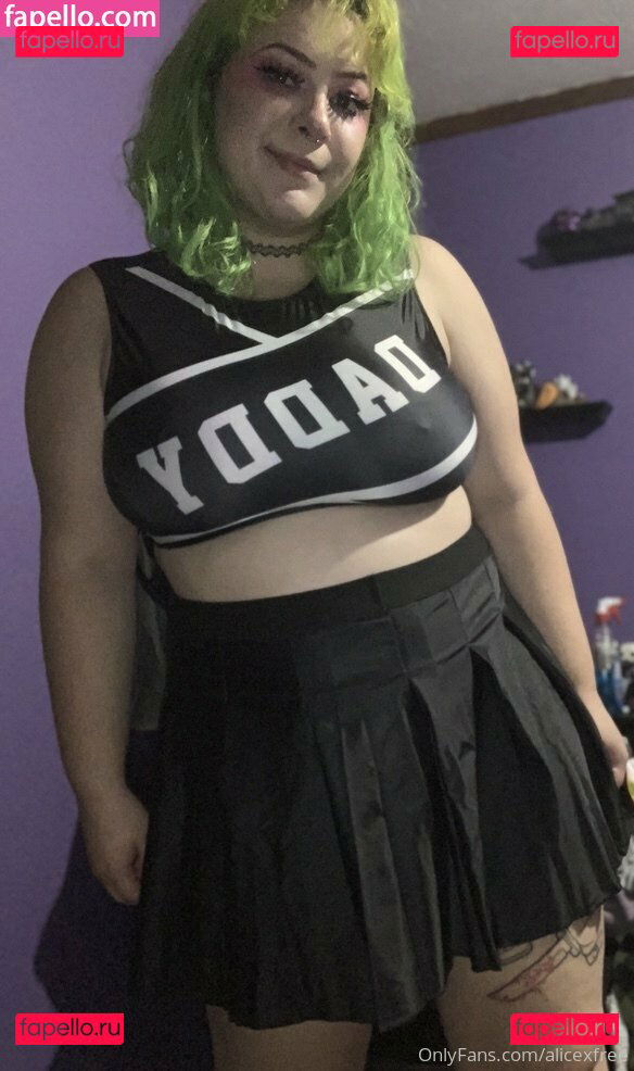 alicexfree / alxcext Onlyfans Photo Gallery 