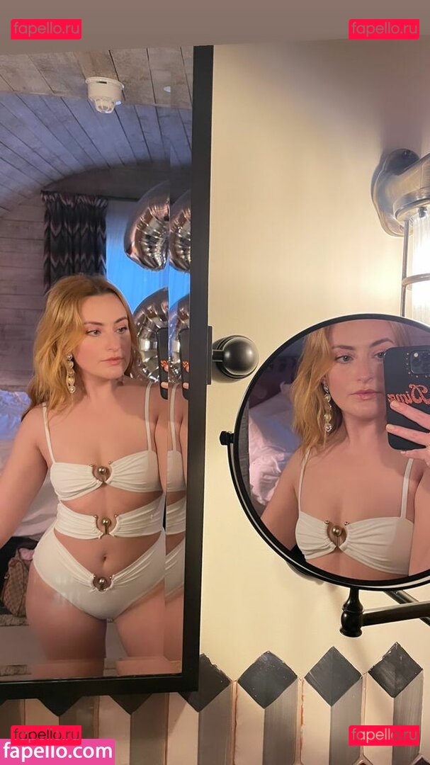 Amelia Dimoldenberg / ameliadimz Onlyfans Photo Gallery 