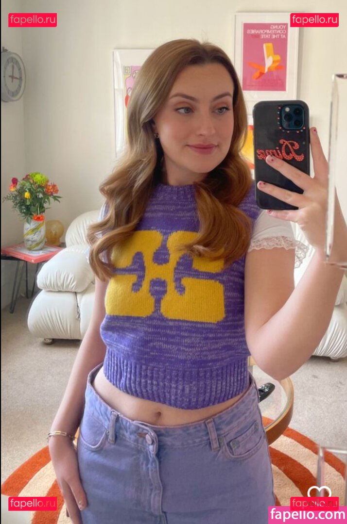 Amelia Dimoldenberg / ameliadimz Onlyfans Photo Gallery 