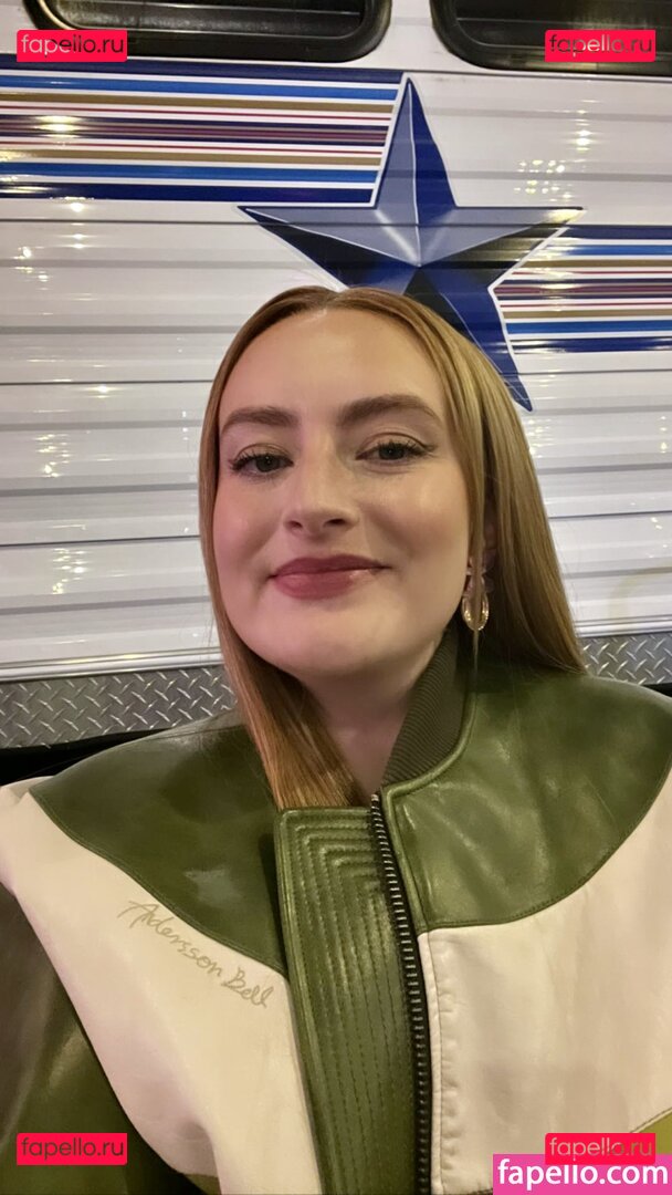 Amelia Dimoldenberg / ameliadimz Onlyfans Photo Gallery 