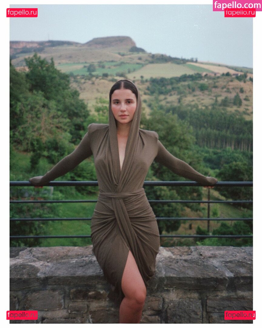 Camelia Bourbon Nude Onlyfans Photo 39
