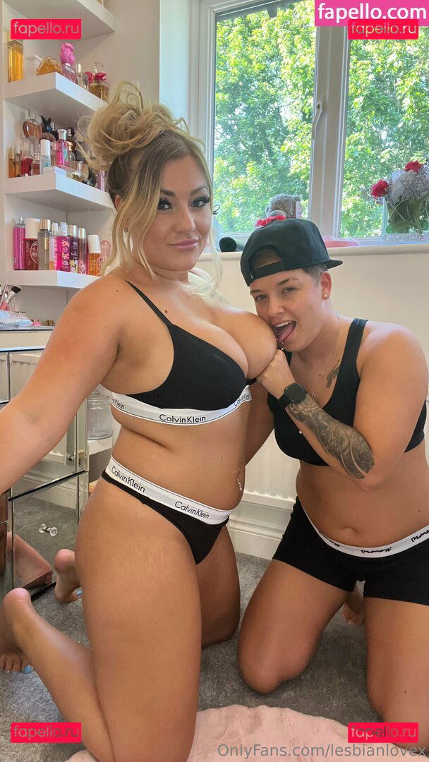 lesbianlovex / lesbiloving Onlyfans Photo Gallery 