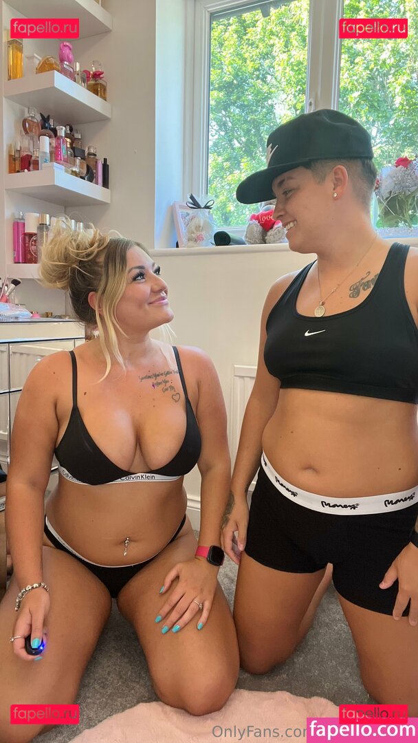lesbianlovex Nude Onlyfans Photo 19