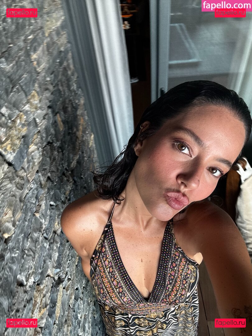 Pelin Akil Nude Onlyfans Photo 30