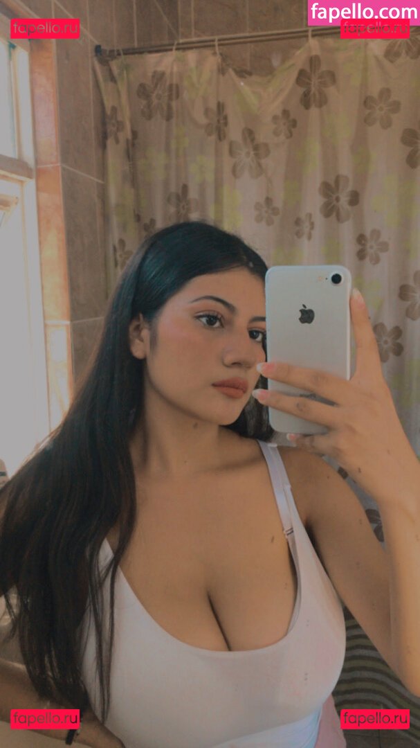 Paola Bustamante / bebaguzman06 / https: / paobg01 Onlyfans Photo Gallery 