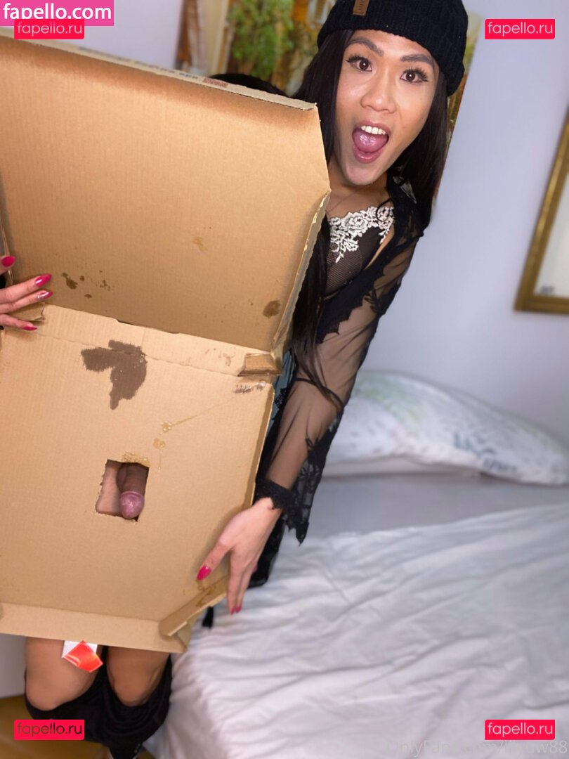 lilyuw88 / ts_lilyuw88 Onlyfans Photo Gallery 