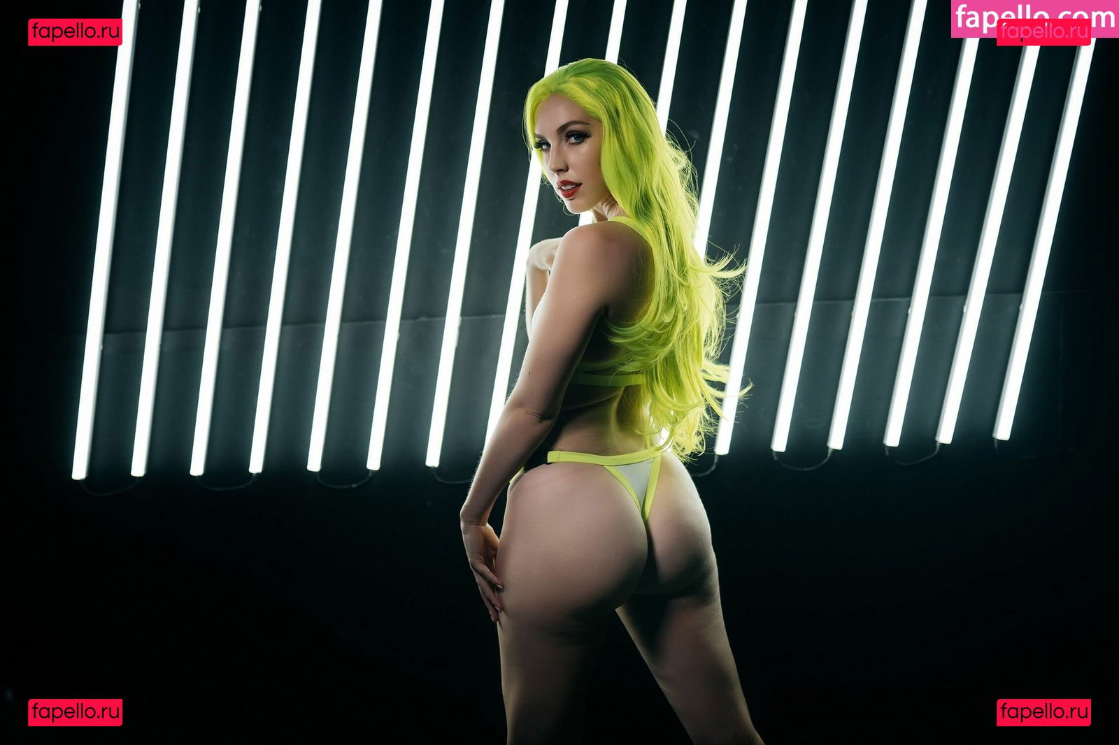 Tali Xoxo / Talixoxo / supertaunt / talimae Onlyfans Photo Gallery 