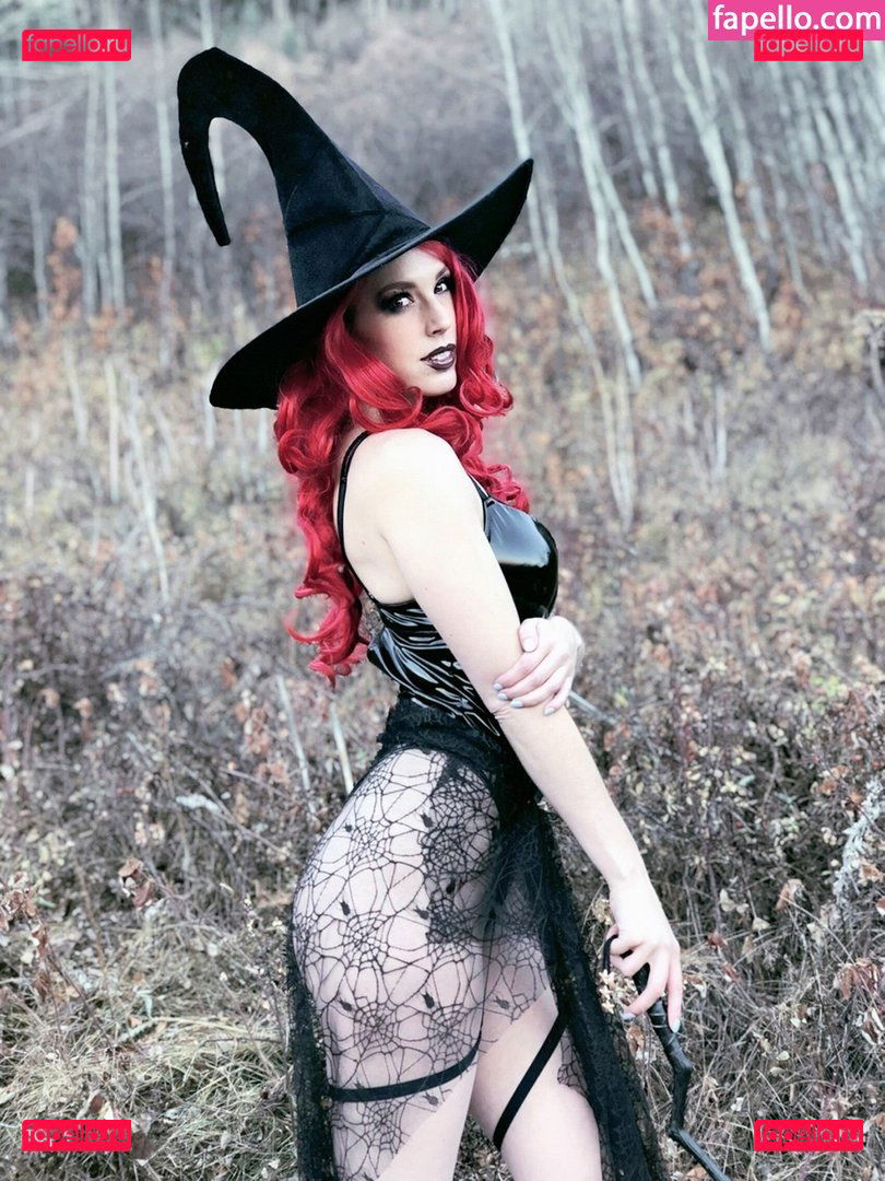 Tali Xoxo / Talixoxo / supertaunt / talimae Onlyfans Photo Gallery 