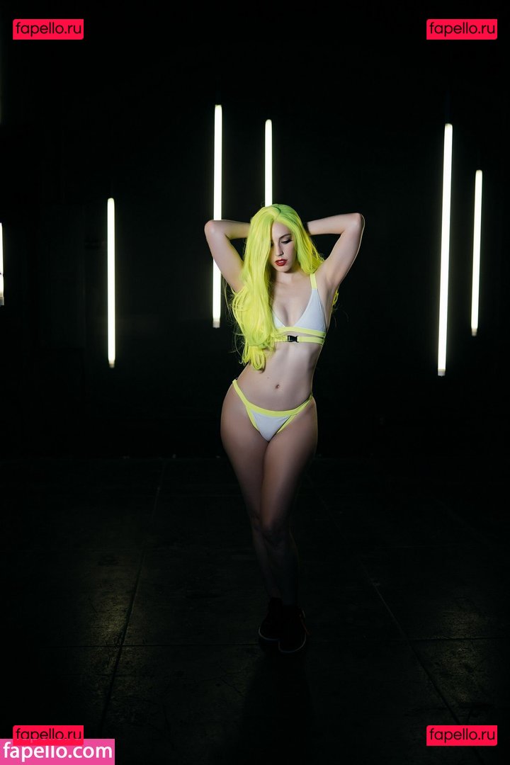 Tali Xoxo / Talixoxo / supertaunt / talimae Onlyfans Photo Gallery 