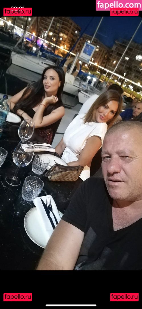 Yasmine Lafitte / Yasmineofficiel / yasminelaffite / yasminelafitteofficial Onlyfans Photo Gallery 