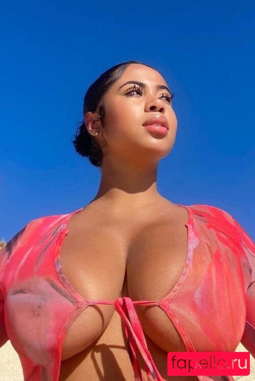 Yasmine Lafitte / Yasmineofficiel / yasminelaffite / yasminelafitteofficial Onlyfans Photo Gallery 