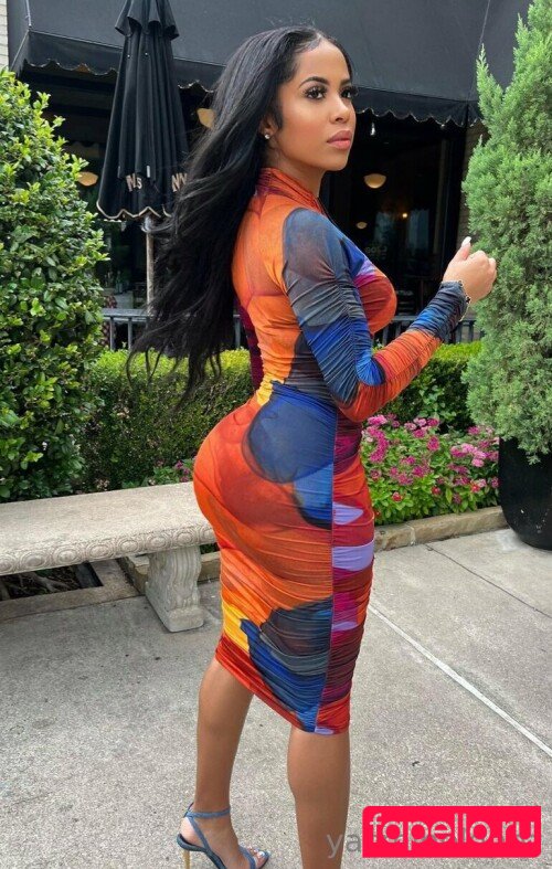 Yasmine Lafitte / Yasmineofficiel / yasminelaffite / yasminelafitteofficial Onlyfans Photo Gallery 