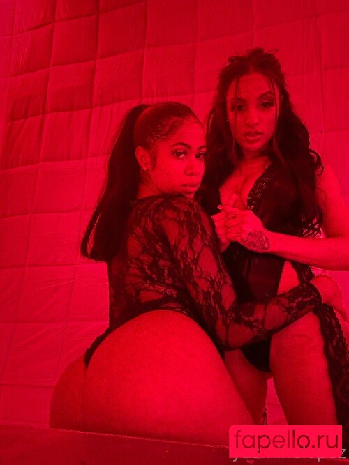 Yasmine Lafitte / Yasmineofficiel / yasminelaffite / yasminelafitteofficial Onlyfans Photo Gallery 